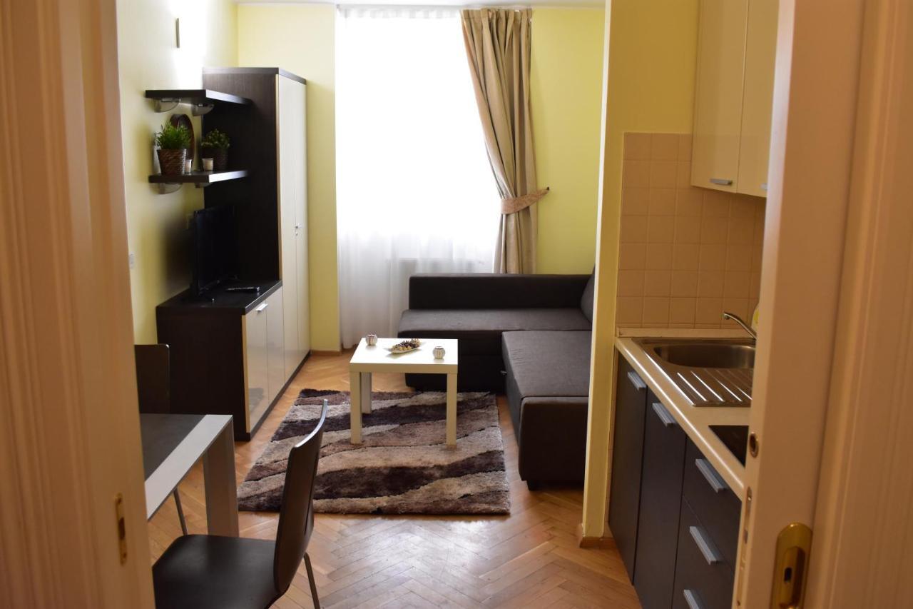 Apartment Vikroria - Halkova 5 Prague Ngoại thất bức ảnh