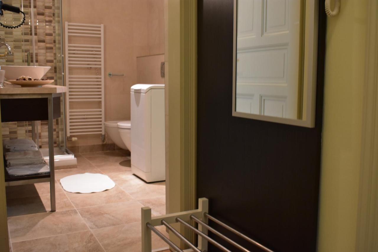 Apartment Vikroria - Halkova 5 Prague Ngoại thất bức ảnh