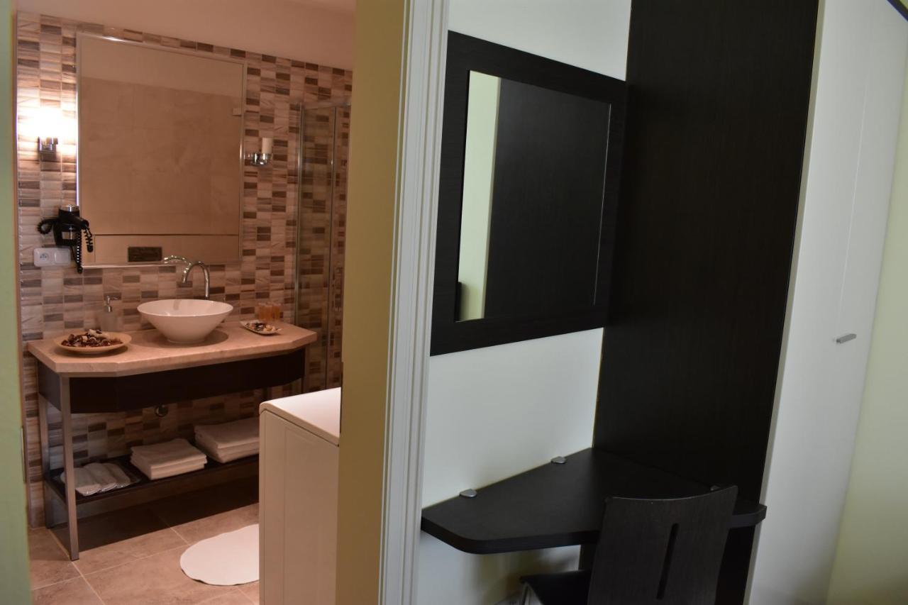Apartment Vikroria - Halkova 5 Prague Ngoại thất bức ảnh