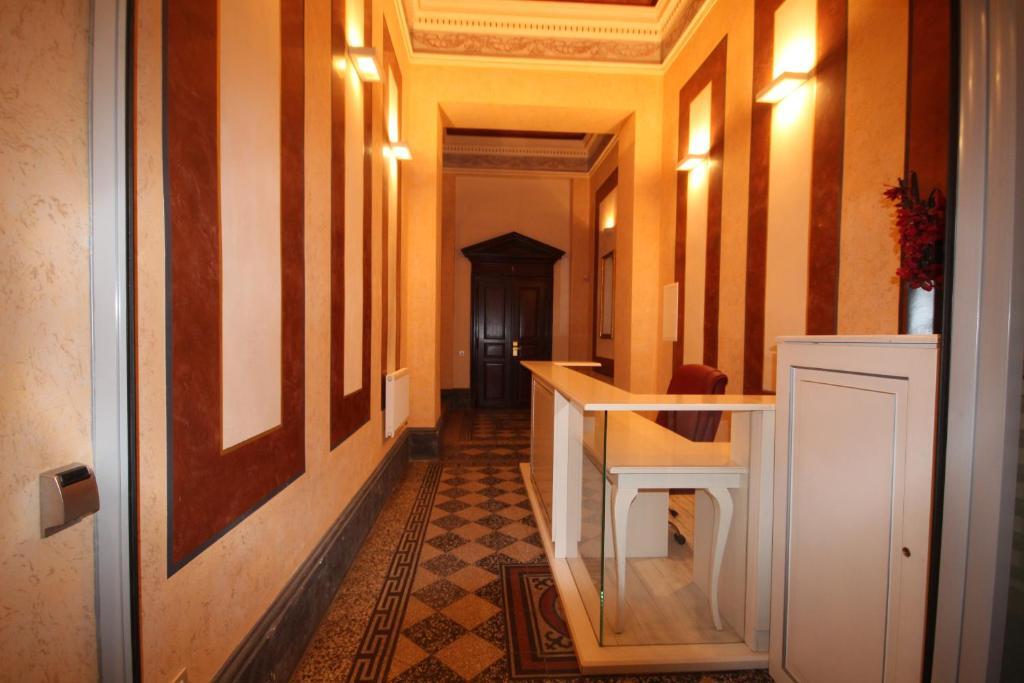 Apartment Vikroria - Halkova 5 Prague Ngoại thất bức ảnh