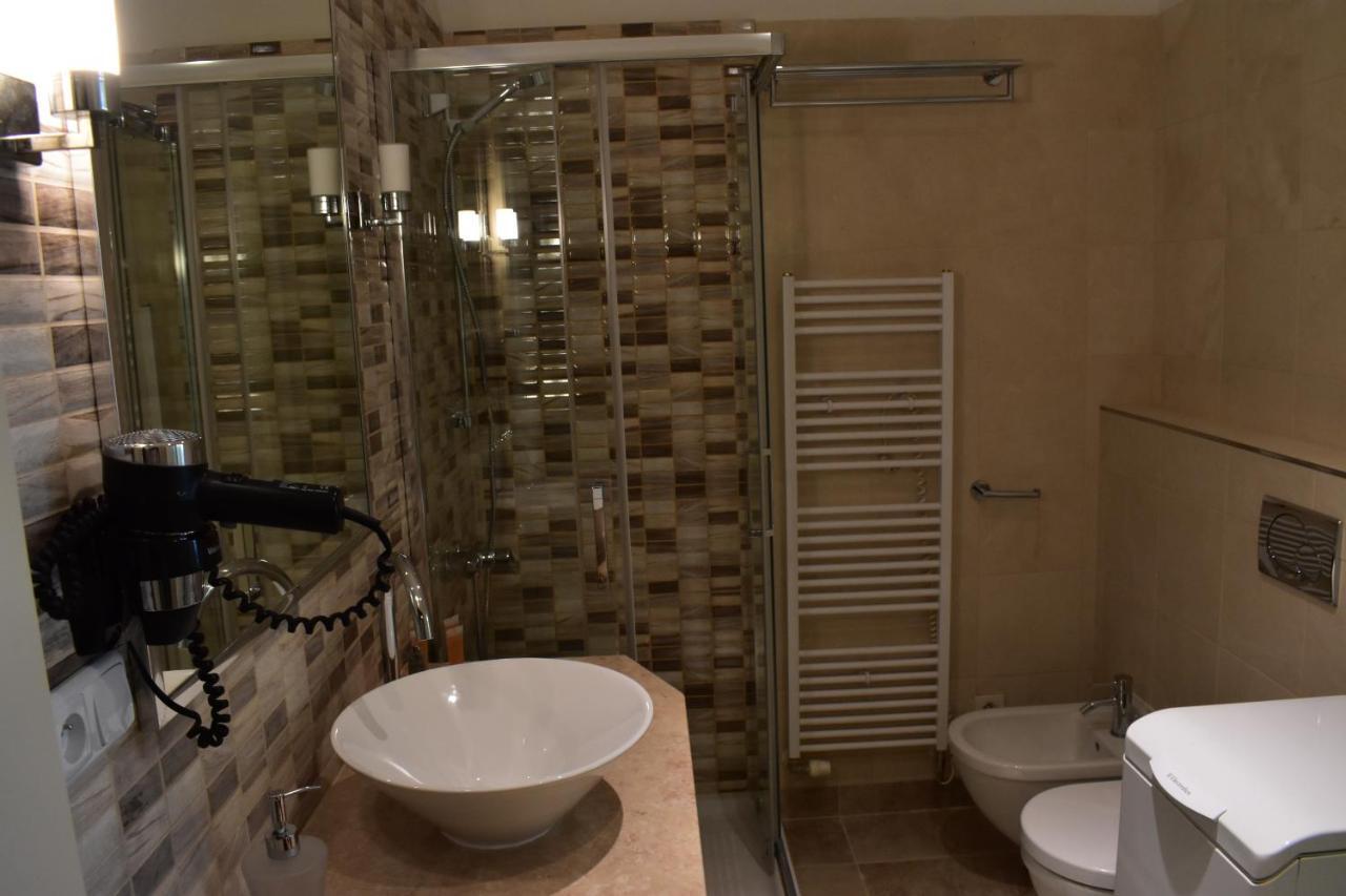 Apartment Vikroria - Halkova 5 Prague Ngoại thất bức ảnh